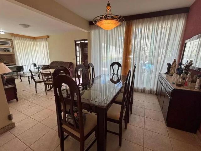 Casa para alugar com 271m², 3 quartos e 1 vaga