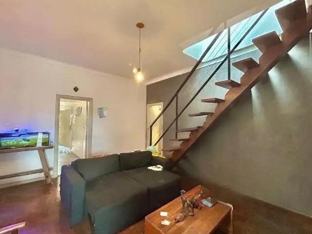 Casa para alugar com 275m², 5 quartos e 2 vagas