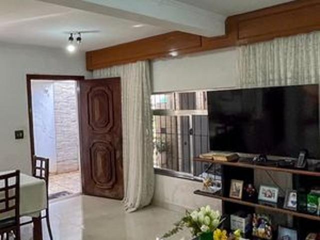 Casa para alugar com 280m², 4 quartos e 3 vagas
