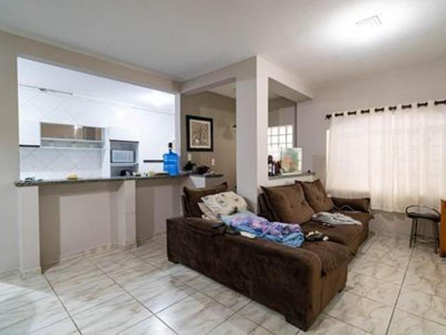 Casa para alugar com 280m², 8 quartos e sem vaga