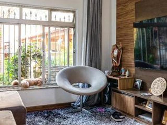 Casa para alugar com 283m², 4 quartos e 3 vagas
