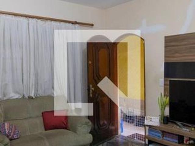 Casa para alugar com 284m², 4 quartos e 2 vagas