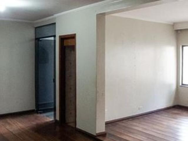 Casa para alugar com 299m², 3 quartos e 5 vagas