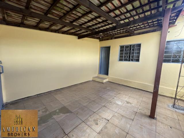 Casa para alugar com 2 quartos e 75 m² por R$ 1.550/mês