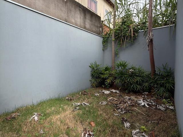 Casa para alugar com 2 quartos e 103 m² por R$ 3.000/mês