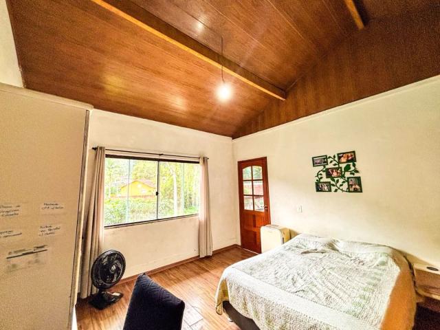 Casa para alugar com 2 quartos e 115 m² por R$ 4.000/mês