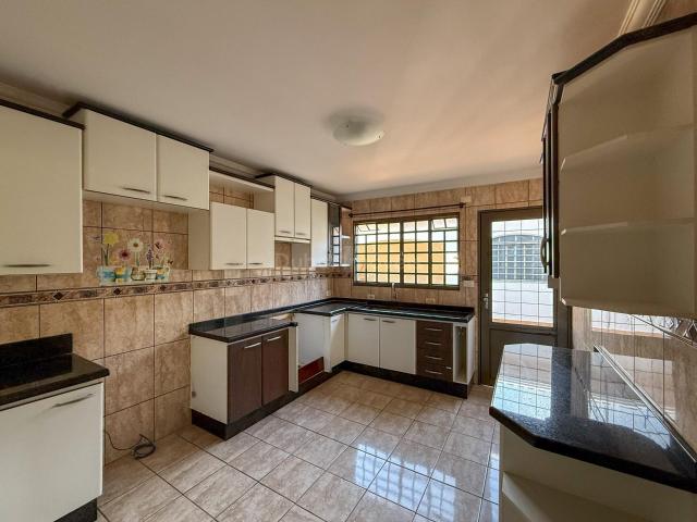 Casa para alugar com 2 Suítes em Conjunto Habitacional Sol Nascente, Maringá PR