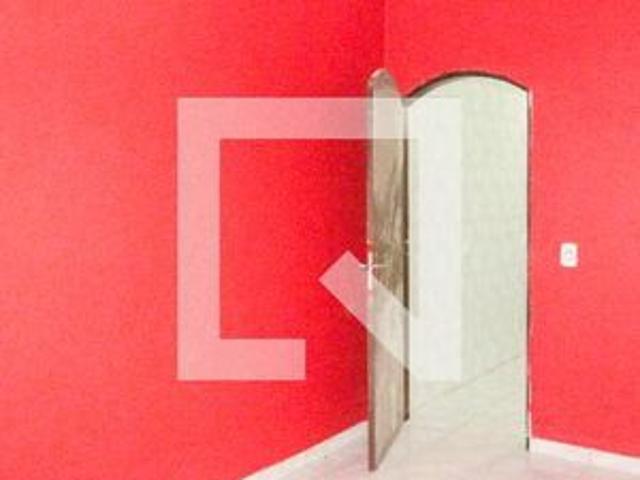 Casa para alugar com 33m², 1 quarto e sem vaga