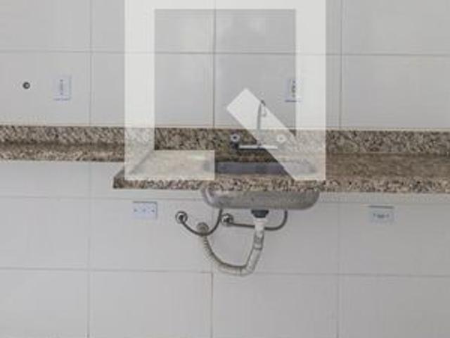 Casa para alugar com 33m², 1 quarto e sem vaga