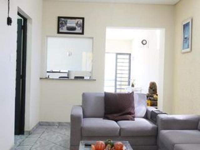 Casa para alugar com 300m², 2 quartos e 12 vagas