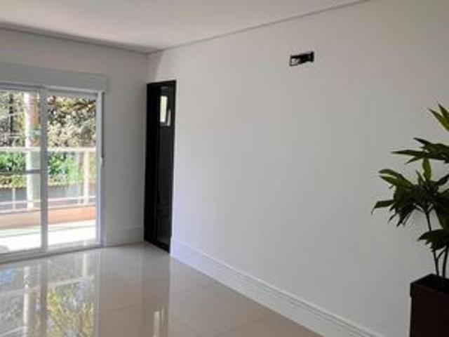 Casa para alugar com 300m², 2 quartos e 4 vagas