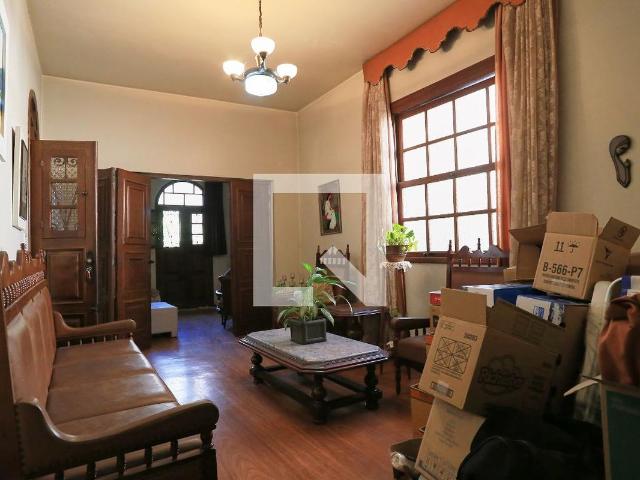 Casa para alugar com 300m², 3 quartos e 3 vagas