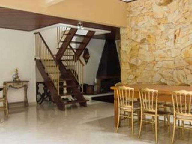 Casa para alugar com 300m², 3 quartos e 4 vagas