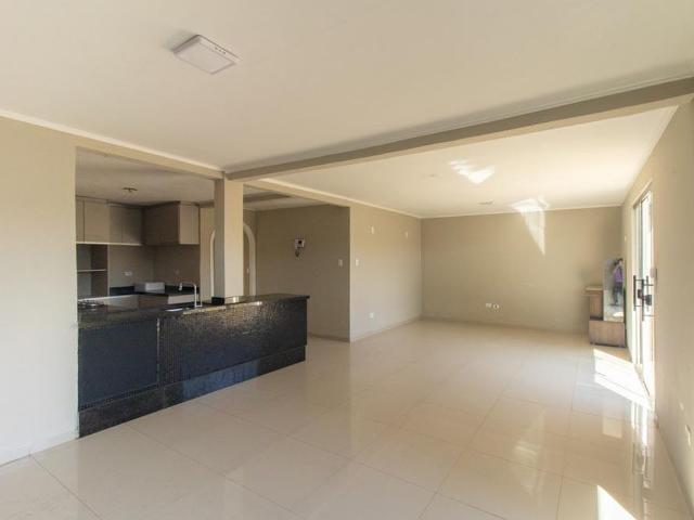 Casa para alugar com 300m², 3 quartos e 5 vagas