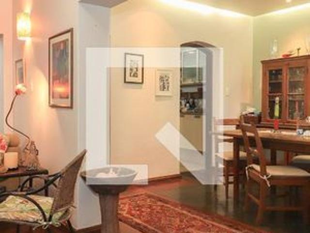 Casa para alugar com 300m², 4 quartos e 2 vagas
