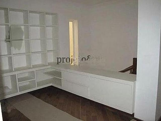Casa para alugar com 300m², 4 quartos e 3 vagas