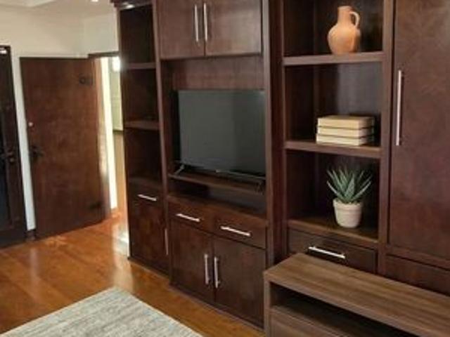 Casa para alugar com 300m², 4 quartos e 6 vagas