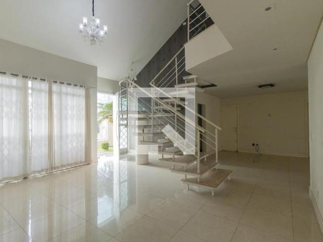 Casa para alugar com 316m², 4 quartos e 3 vagas