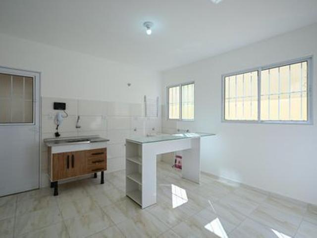 Casa para alugar com 32m², 1 quarto e sem vaga