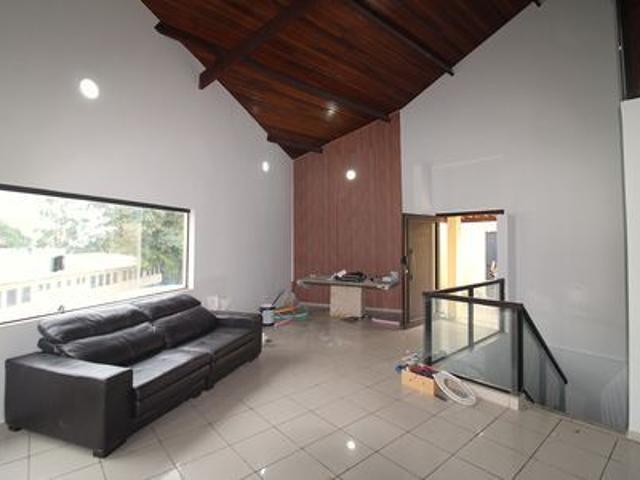 Casa para alugar com 330m², 3 quartos e 3 vagas