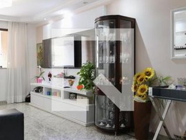 Casa para alugar com 330m², 3 quartos e 4 vagas