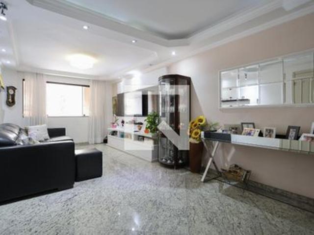 Casa para alugar com 330m², 3 quartos e 4 vagas
