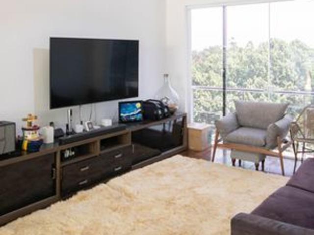 Casa para alugar com 330m², 4 quartos e 4 vagas