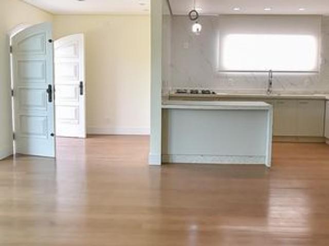 Casa para alugar com 330m², 5 quartos e 3 vagas
