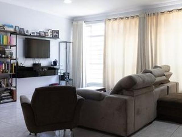 Casa para alugar com 340m², 5 quartos e 1 vaga