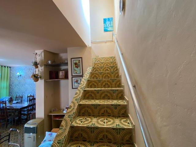 Casa para alugar com 350m², 3 quartos e sem vaga
