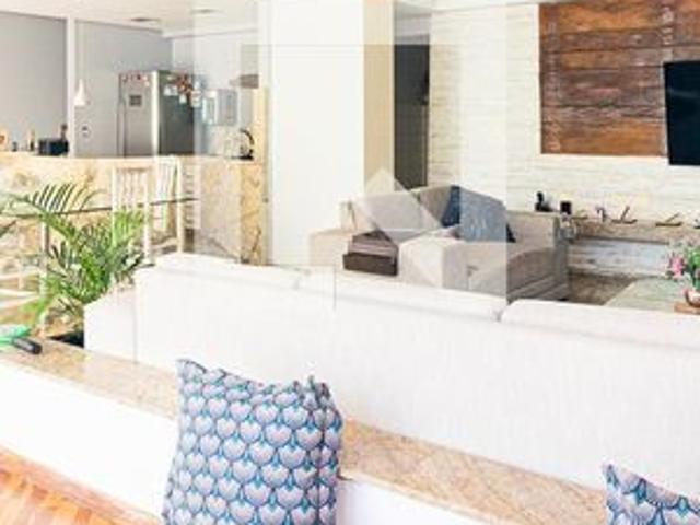 Casa para alugar com 350m², 4 quartos e 4 vagas