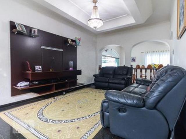 Casa para alugar com 350m², 4 quartos e 4 vagas