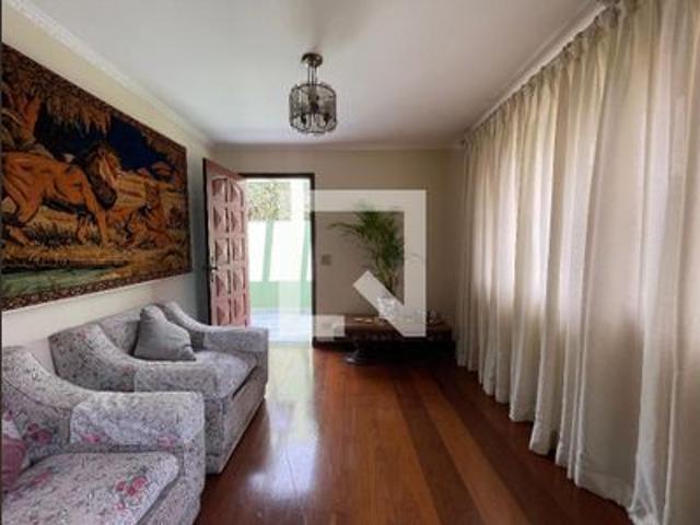 Casa para alugar com 350m², 5 quartos e 5 vagas