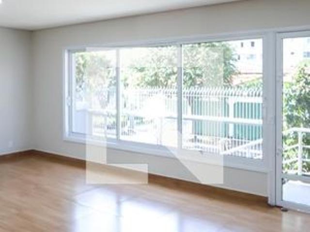 Casa para alugar com 351m², 3 quartos e 5 vagas