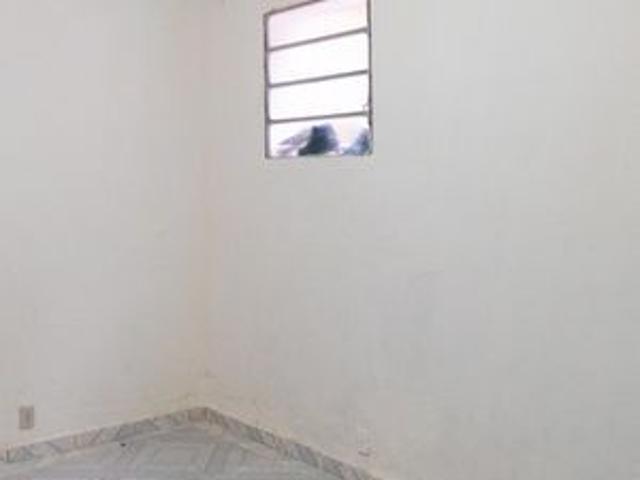 Casa para alugar com 35m², 1 quarto e sem vaga
