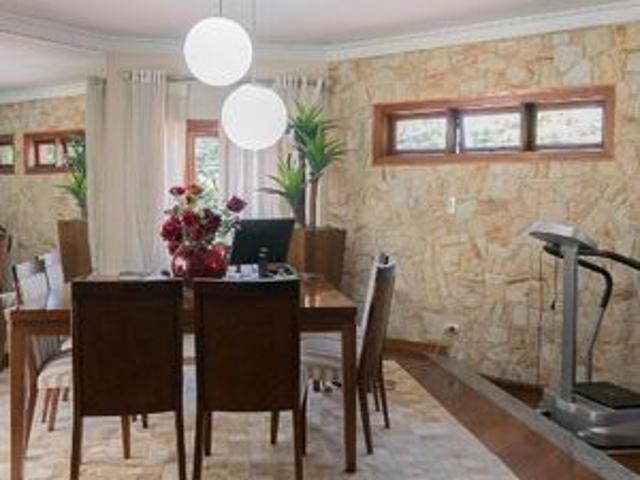 Casa para alugar com 360m², 3 quartos e 5 vagas