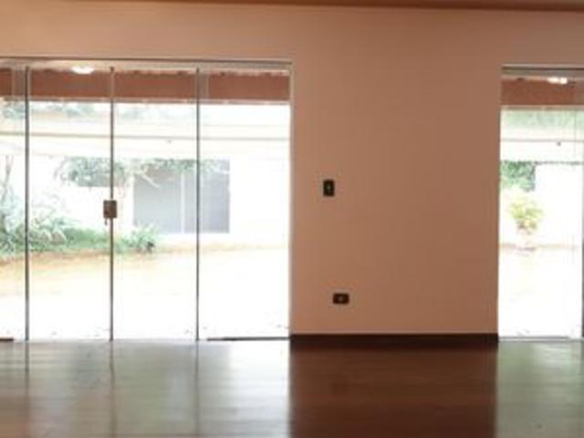 Casa para alugar com 361m², 4 quartos e 4 vagas