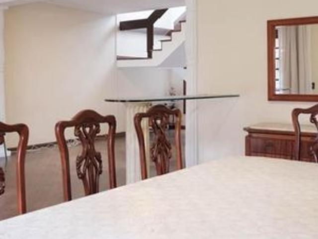 Casa para alugar com 380m², 4 quartos e 4 vagas