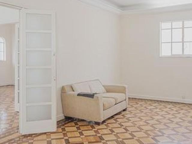 Casa para alugar com 380m², 5 quartos e 2 vagas
