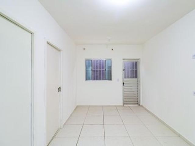 Casa para alugar com 38m², 2 quartos e sem vaga