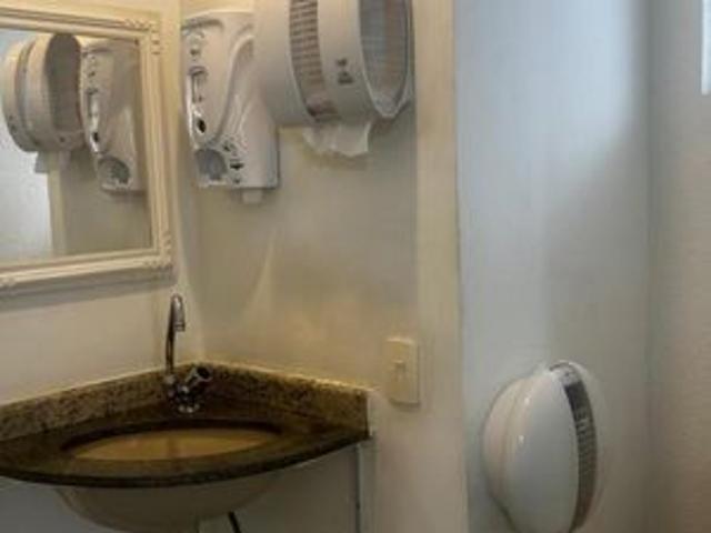 Casa para alugar com 390m², 18 quartos e 15 vagas