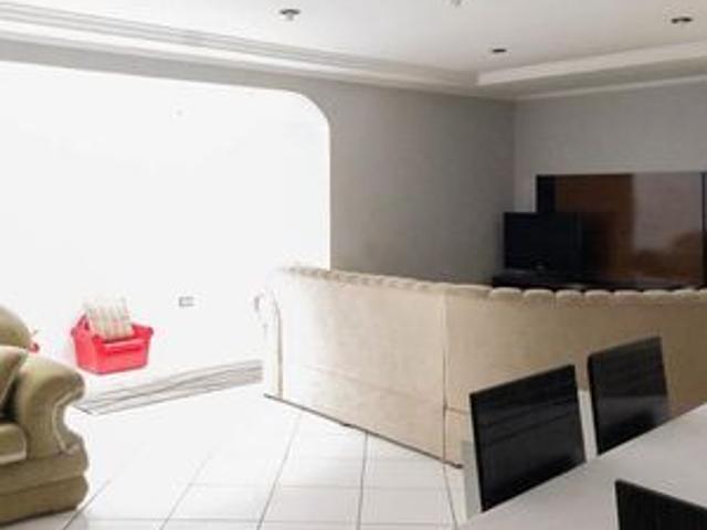 Casa para alugar com 390m², 5 quartos e 4 vagas