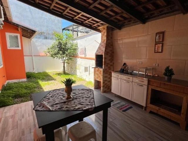 Casa para alugar com 3 quartos e 100 m² por R$ 3.500/mês