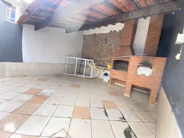 Casa para alugar com 3 quartos e 110 m² por R$ 5.000/mês