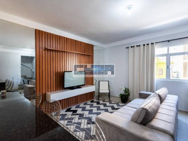 Casa para alugar com 3 quartos e 136 m² por R$ 6.500/mês