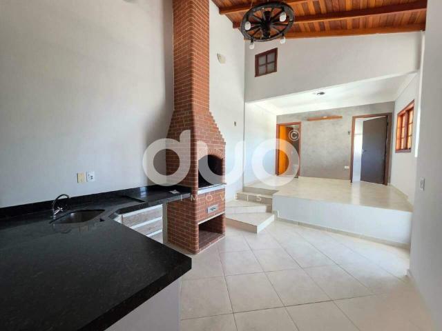 Casa para alugar com 3 quartos e 154 m² por R$ 3.500/mês
