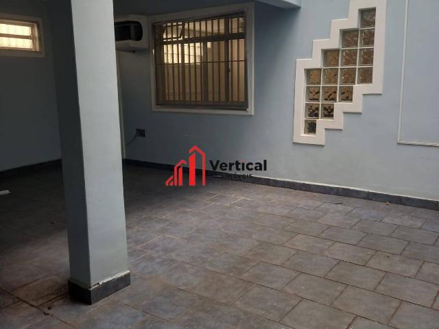 Casa para alugar com 3 quartos e 180 m² por R$ 4.000/mês