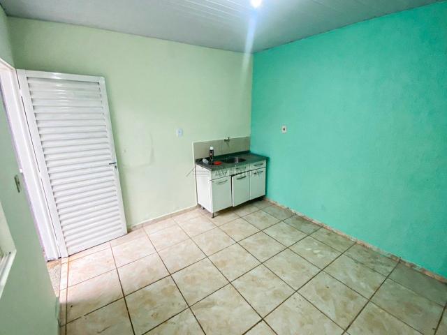 Casa para alugar com 3 Quartos em Conjunto Semiramis Barros Braga, Londrina PR