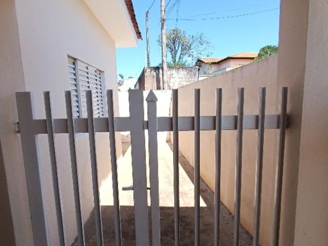 Casa para alugar com 3 quartos no São Francisco, Catanduva Imobiliária Casa Verde Catanduva
