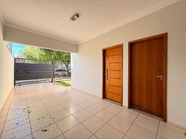 Casa para alugar em Maringá, Loteamento Sumaré, com 2 quartos, com 150.11 m²